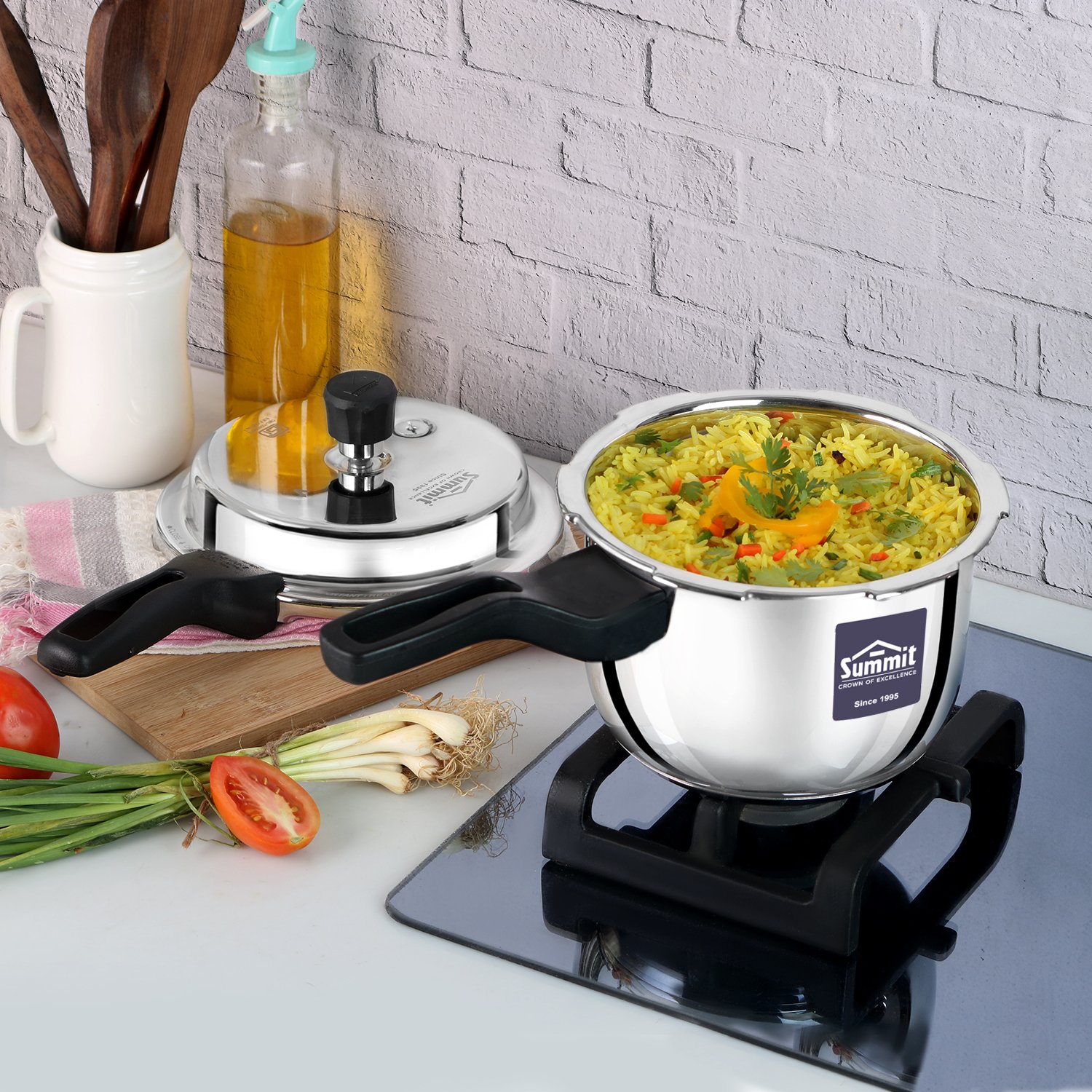 Which Is Better: Outer Lid or Inner Lid Pressure Cooker?